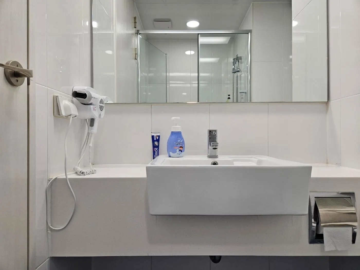 #2 Twin# 2 Minutes Run To The Sea, Close To The Sea, 5 Minutes To Club D Oasis Swimming Pool, Renewal Fresh Apartment Busan 0*,