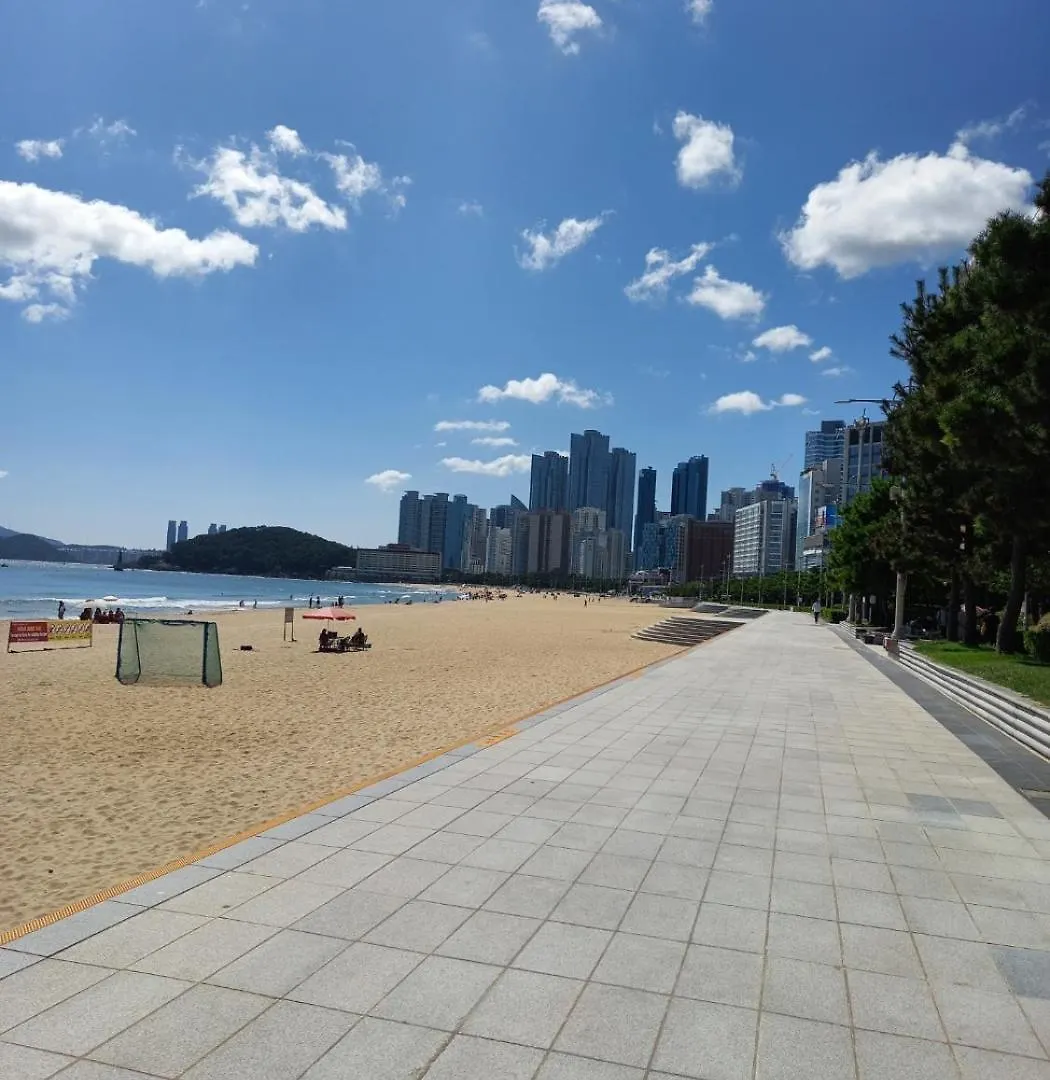 #2 Twin# 2 Minutes Run To The Sea, Close To The Sea, 5 Minutes To Club D Oasis Swimming Pool, Renewal Fresh Apartment Busan