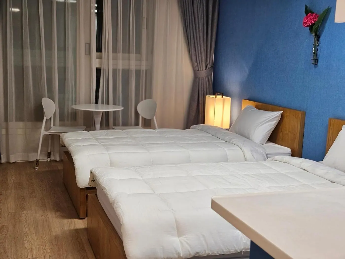 #2 Twin# 2 Minutes Run To The Sea, Close To The Sea, 5 Minutes To Club D Oasis Swimming Pool, Renewal Fresh Apartment Busan