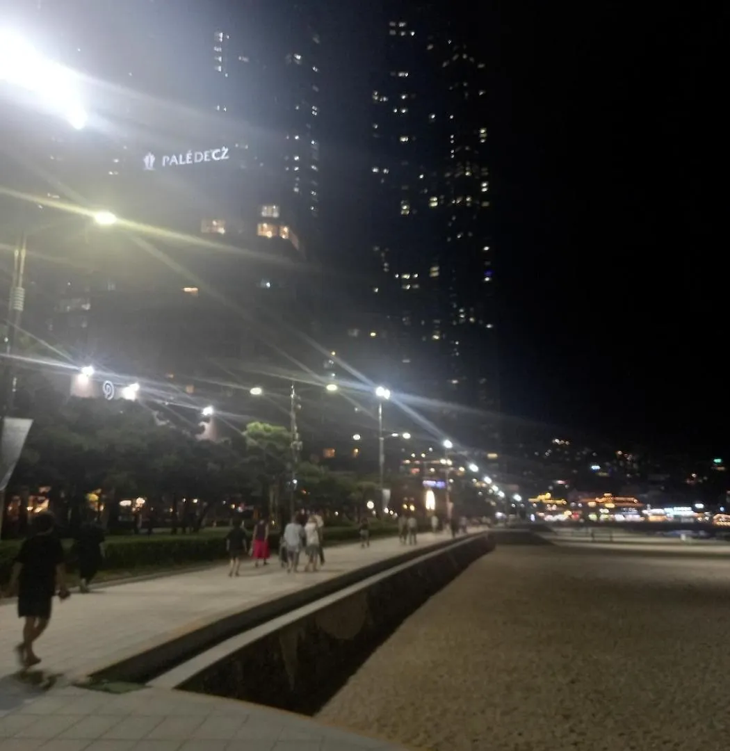 #2 Twin# 2 Minutes Run To The Sea, Close To The Sea, 5 Minutes To Club D Oasis Swimming Pool, Renewal Fresh Apartment Busan South Korea